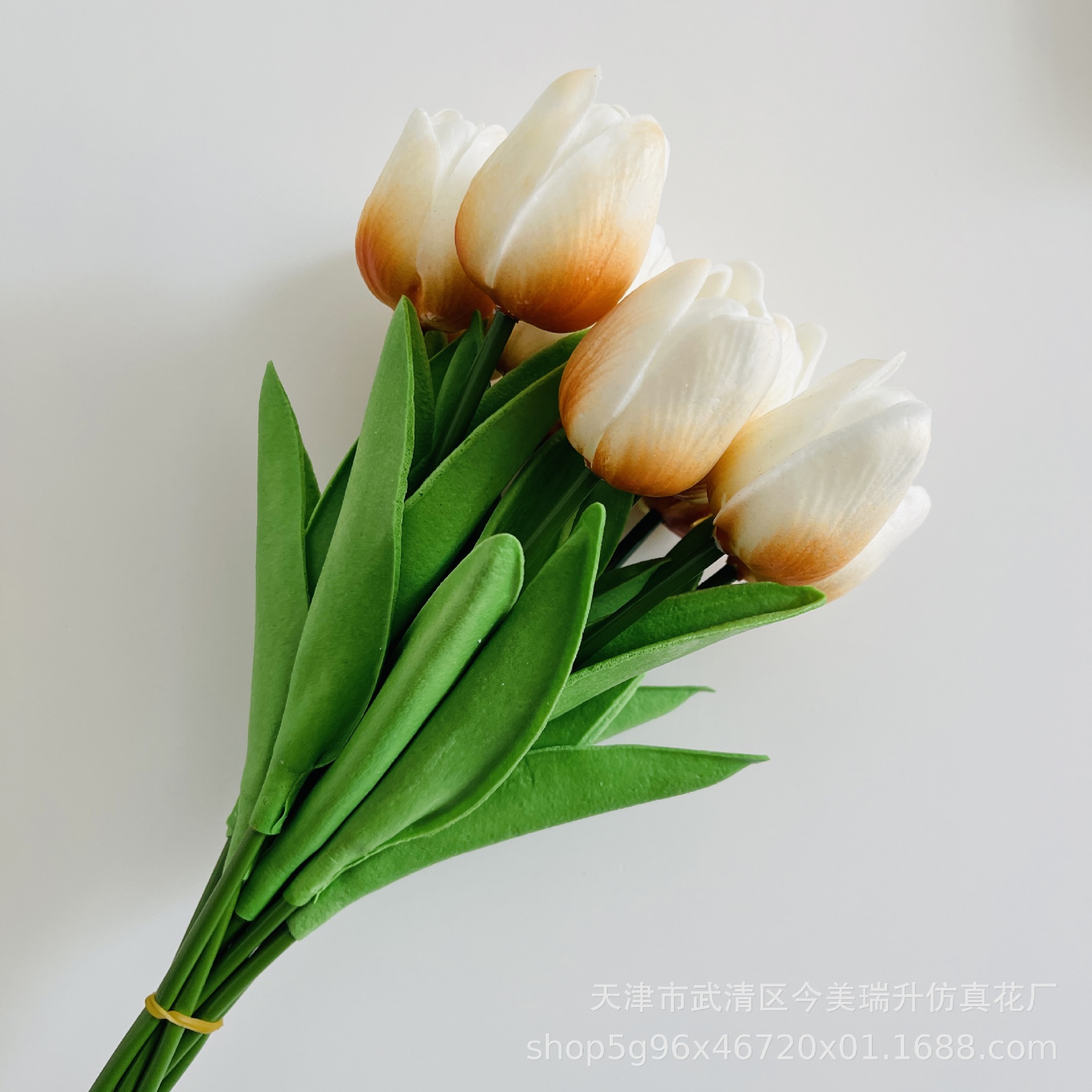 Pu tulipán flor falsa flor flocada ramo de ganchillo compra imprescindible suministros de boda regalo de graduación compañero de fiesta de agradecimiento blanco