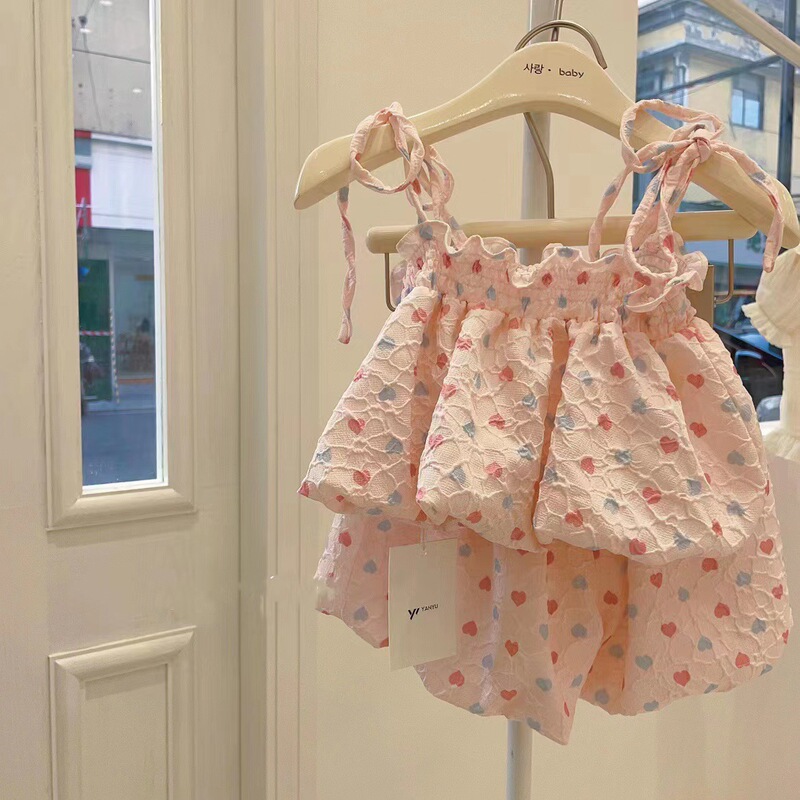 Girls 2025 New Love Sweet Suspender Suit Polka Dot Top and Shorts Baby Girl Two-Piece Set Girls Trendy