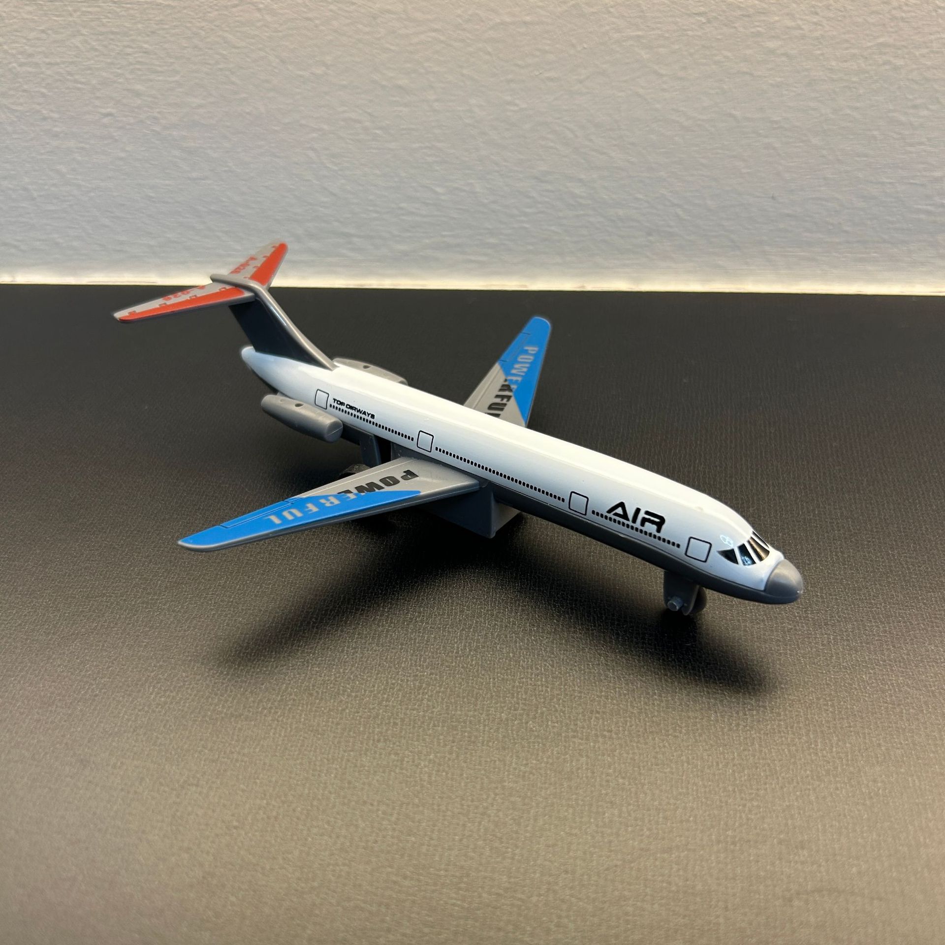 Avión de aleación transfronteriza modelo de aviación simulador de avión de pasajeros autobús aéreo de regreso de avión de pasajeros colecciona juguetes regalos para niños