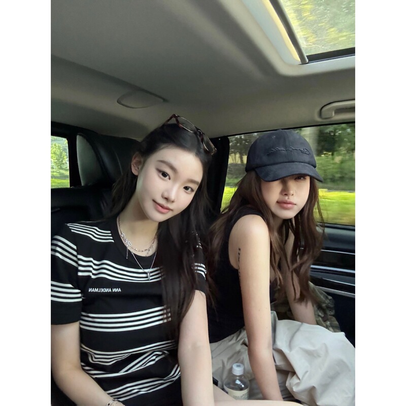 90% off Pieces~Ann* Same Style Yarn-Dyed Striped Classic Round-Neck Black and White Striped Regular Shoulder Short-Sleeve T-Shirt Top for Women 90% off Pieces~Ann* Same Style Yarn-Dyed Striped Classic Round-Neck Black and White Striped Regular Shoulder Short-Sleeve T-Shirt Top for Women