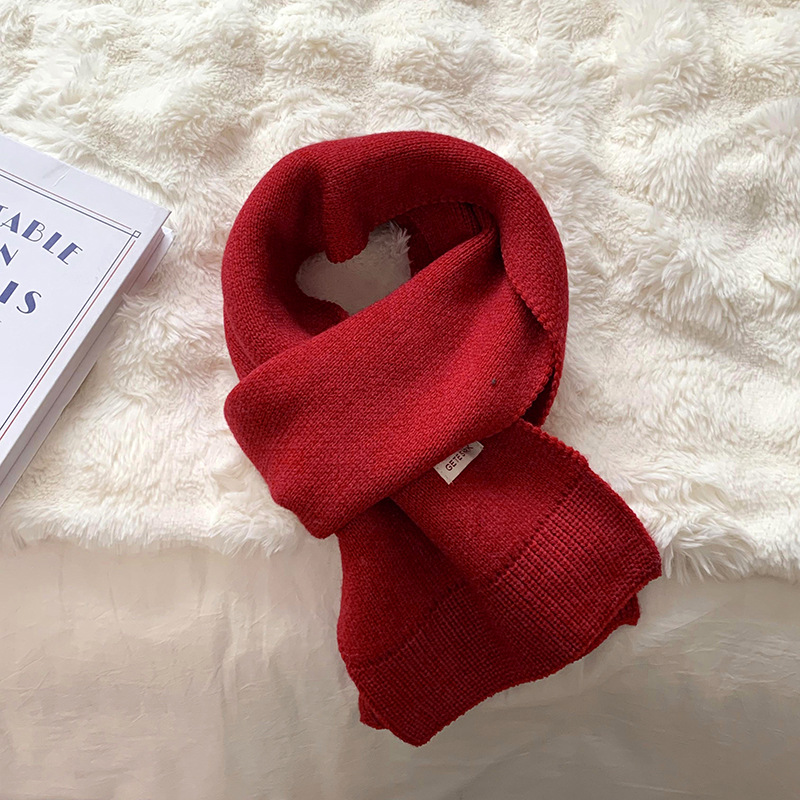 Bufandas de punto para mujeres de alta calidad2025 otoño y invierno versátiles parejas calientes de cuello pequeño bufandas al por mayor