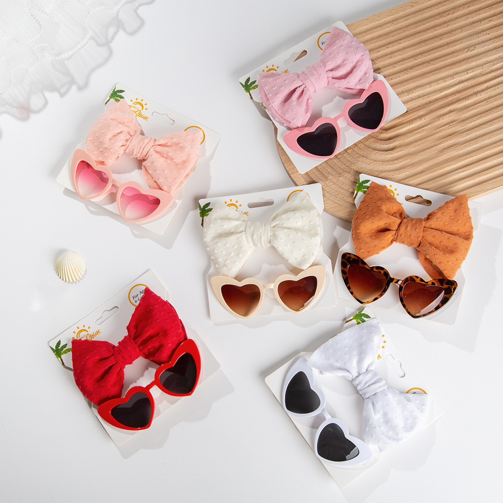 Fashion Heart Shape Solid Color Kids Sunglasses display picture 1