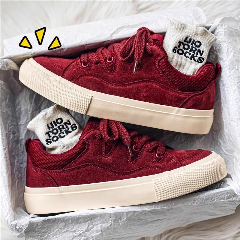 Versión coreana de las zapatillas de deporte de diseño de nicho de ocio para estudiantes, marea 2025 nuevo estilo Harajuku, estilo de Hong Kong, zapatillas de deporte de fondo plano para mujer