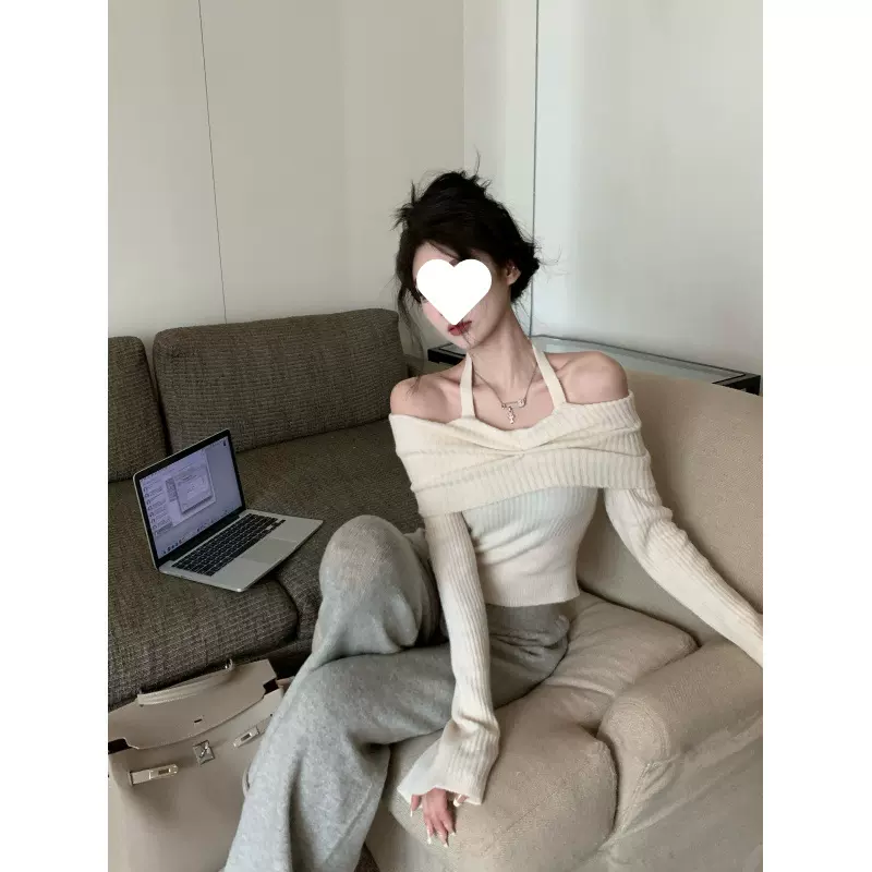 纯欲挂脖针织衫女秋季毛衣一字肩长袖打底衫辣妹性感露肩短款上衣