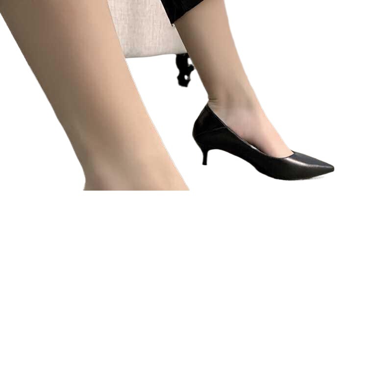 ハイヒールの女性の細い靴と年の新型の工装靴の柔らかい皮は足の靴の黒色の革靴の職業の仕事の靴を磨かないでください。|undefined