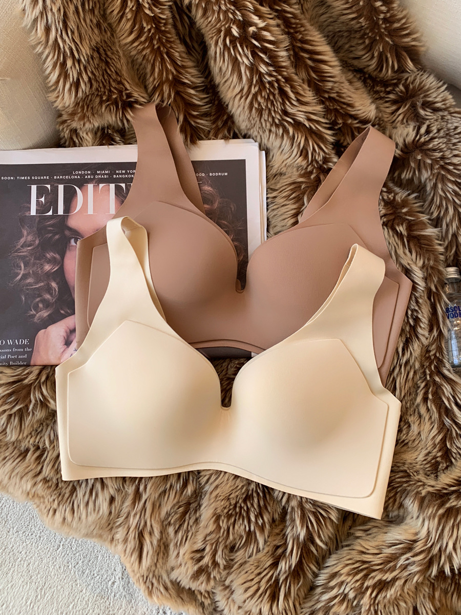 La ropa interior ajustable sin costuras delgada japonesa del pecho pequeño de las mujeres empuja hacia arriba la colección del pecho anti-flacidez sujetador cómodo inalámbrico