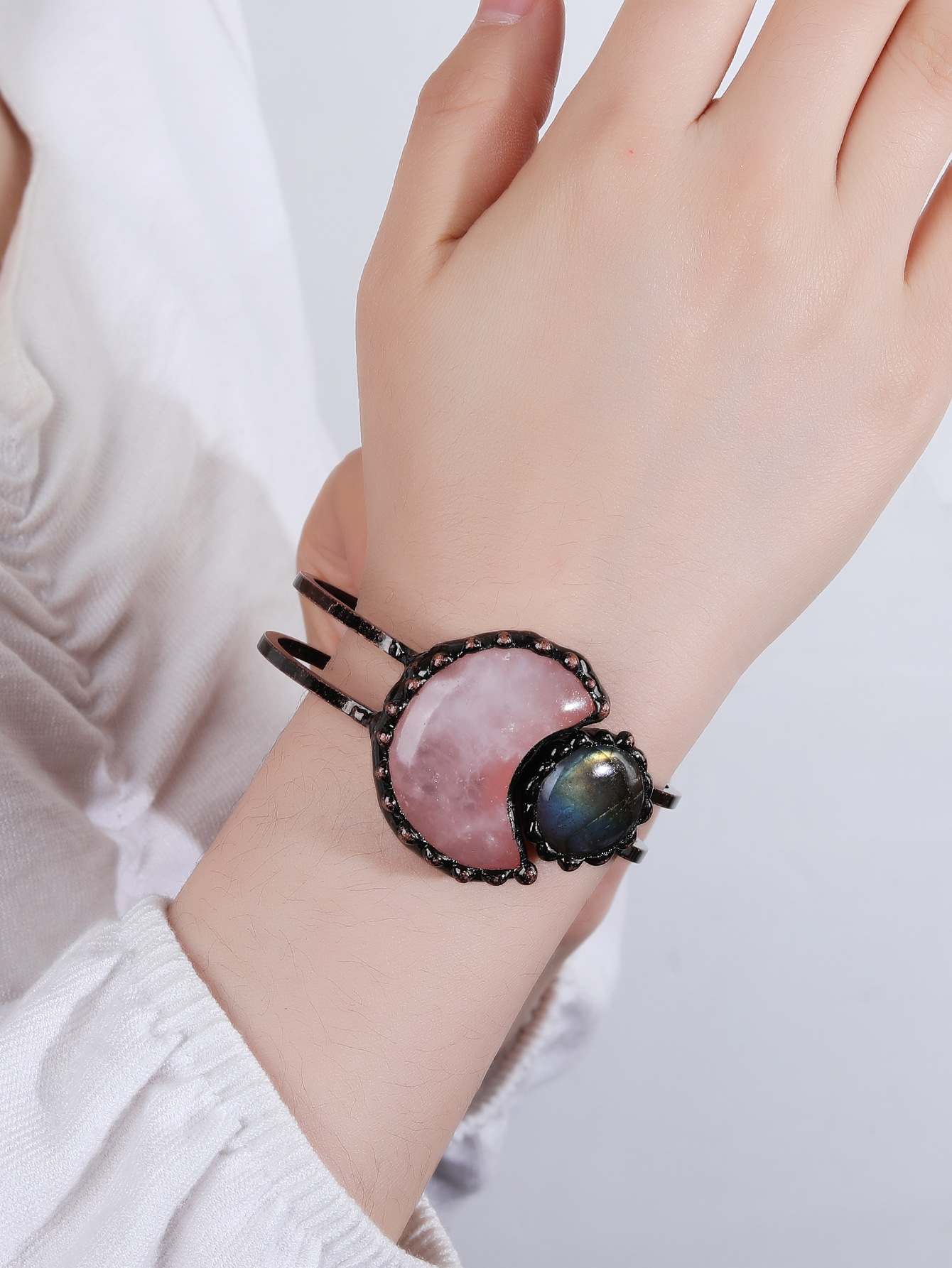 48g Weight Copper Pendant Material Natural Stone, Crystal Inlay Material Bangle Classification Copper Chain Material 1 Piece Quantity Daily Occasion Copper Material Round, Moon Pattern All Seasons Season Women's Gender Handmade, Inlay Design Retro Style Wholesale Jewelry Retro Round Moon Copper Natural Stone Crystal Handmade Inlay Bangle 3