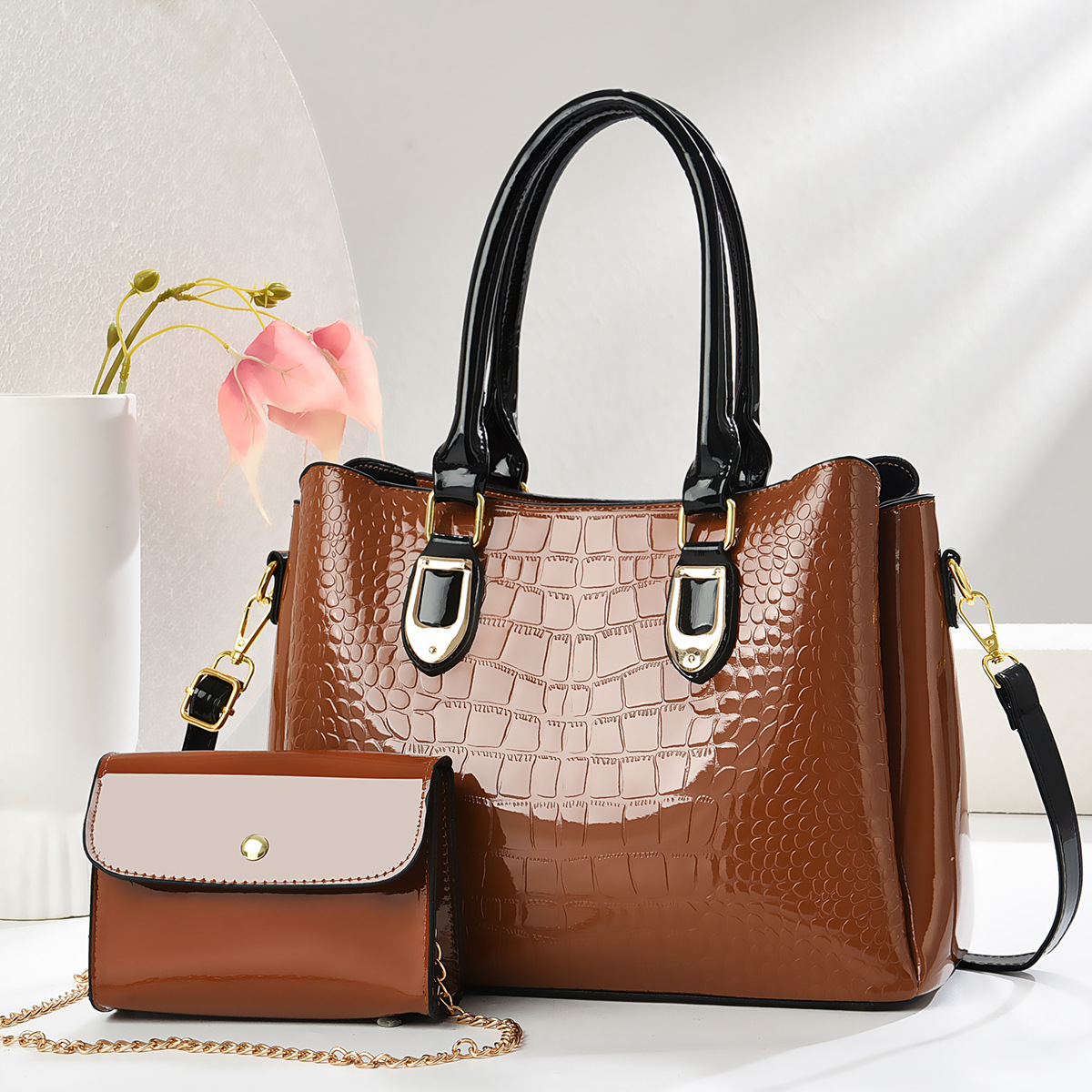 520 Regalo de San Valentín Cadena de cumpleaños Bolso Tote Bolso de viajero femenino 2025 Nuevo bolso de hombro de gran capacidad