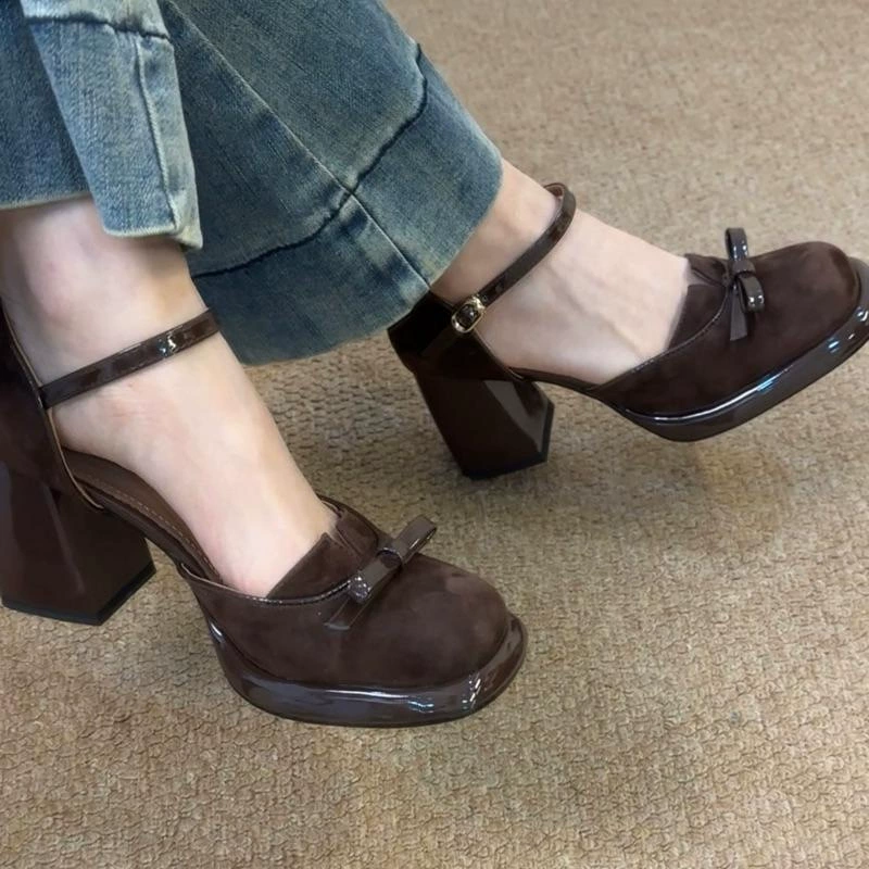 Новые женские туфли Мэри Джейн в китайском ретро-стиле, универсальные, для улицы, новая модель весна 2025, элегантные туфли на высоком каблуке с бантом.