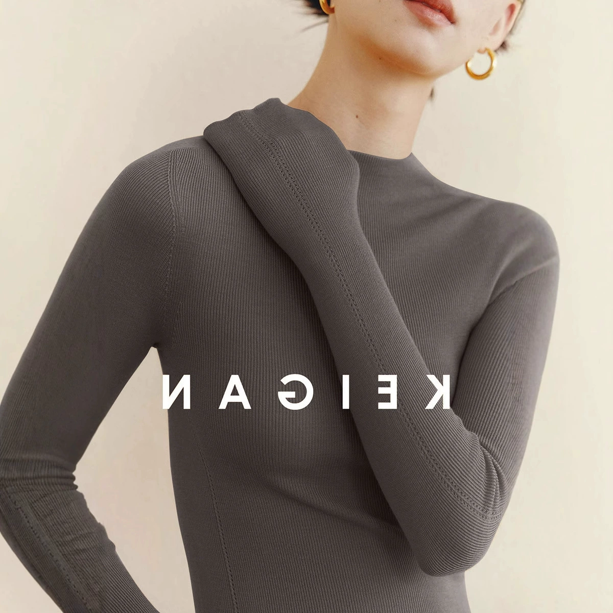 Высококачественная простая однотонная вязаная нижняя рубашка во французском стиле с коротким воротом, Женская осенне-зимняя приталенная внутренняя часть, мягкий клейкий Топ для похудения