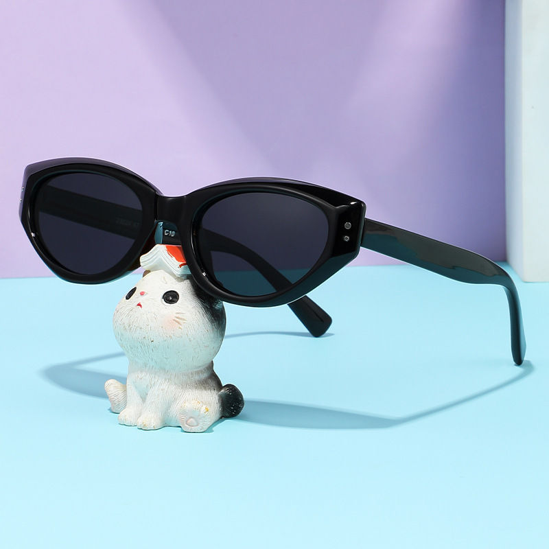 Moda para niños gafas de sol anti-UV, gafas de sol ligeras para niños negros, gafas de sol de protección solar de marea