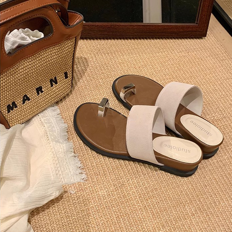 El nuevo estilo de verano de Grape Mom aumenta 4cm ~ Sandalias y zapatillas de chanclas planas en jeringe