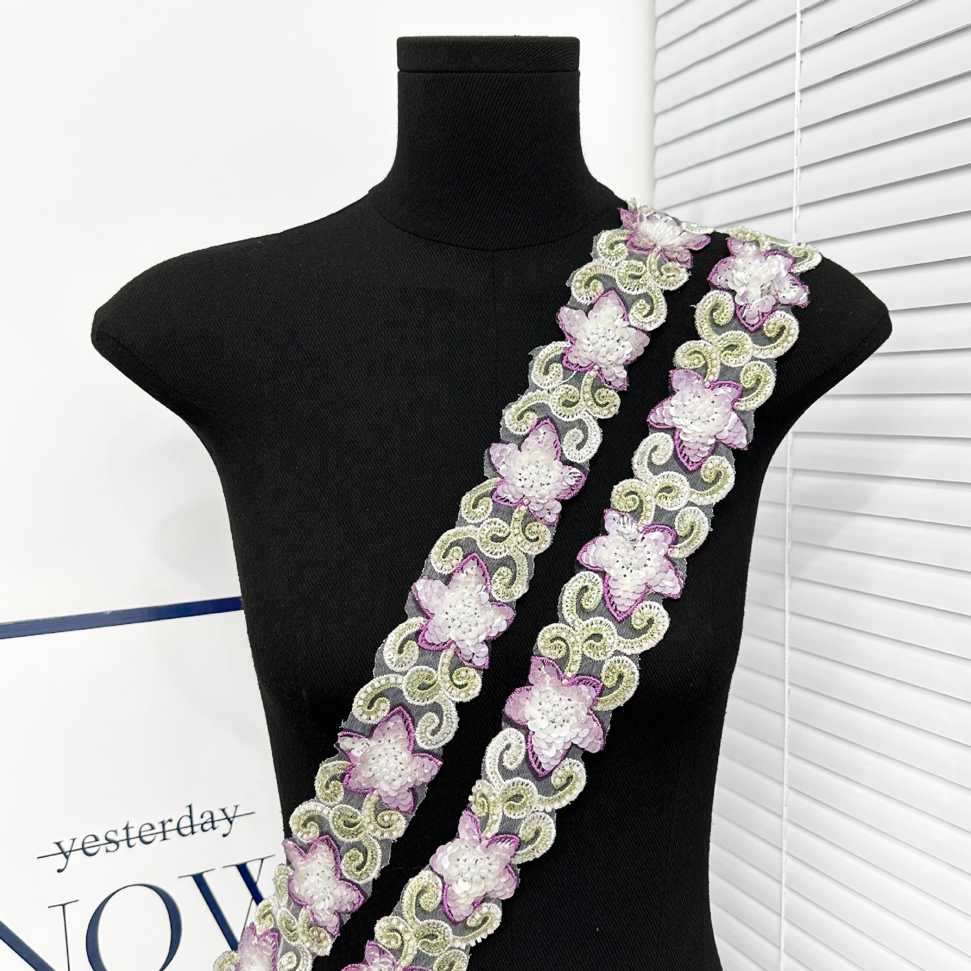 Nuevo bordado de sequillas flores de encaje de red código de barras accesorios de bordado vestido de boda accesorios de decoración de ropa china color