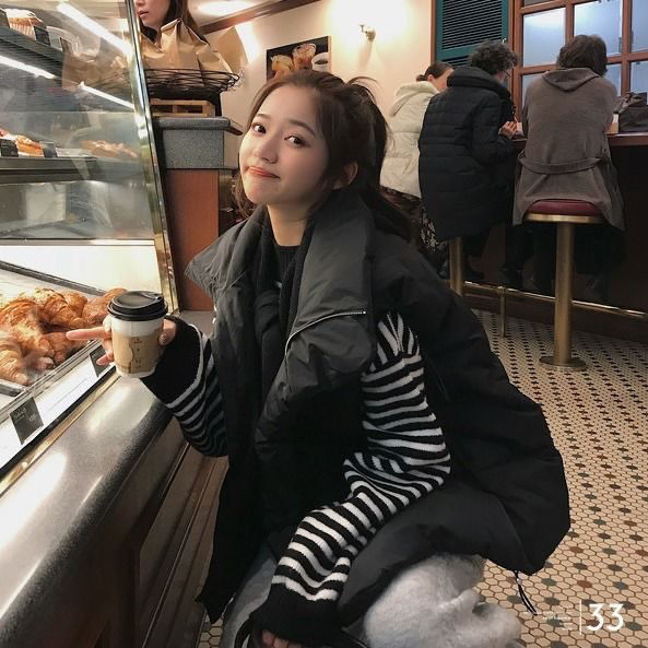 ChicShe 2024 Koreanische Version Lockerer Studentinnen-Daunen-Kurzjacke, verdickte Weste, Baumwollmantel_voghion.com