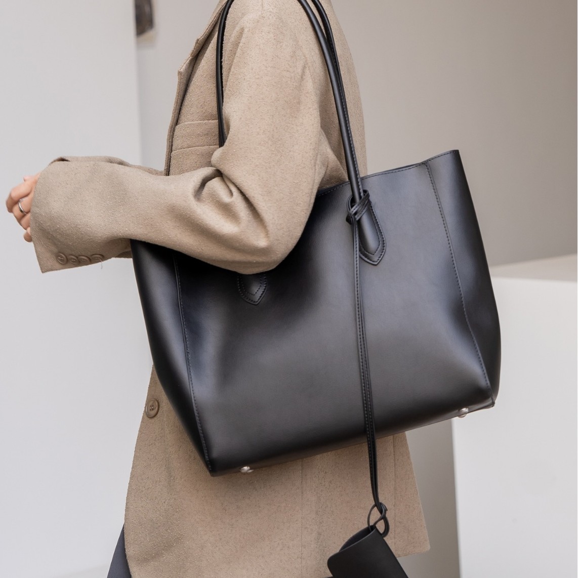 Bolsa de gran capacidad de textura de alta calidad para mujer 2025 nuevo otoño e invierno retro bolso de hombro para mujer
