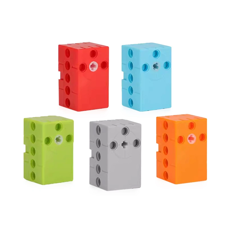 Конструктор Lego, двигатель, быстрый сервопривод, рулевой механизм, плата микроконтроллера