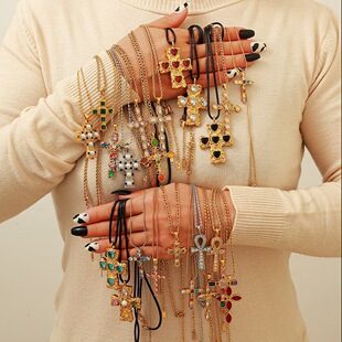 �f⁲��P������ڽ��Lʮ�ּܾ�������18k��W��С����Ů