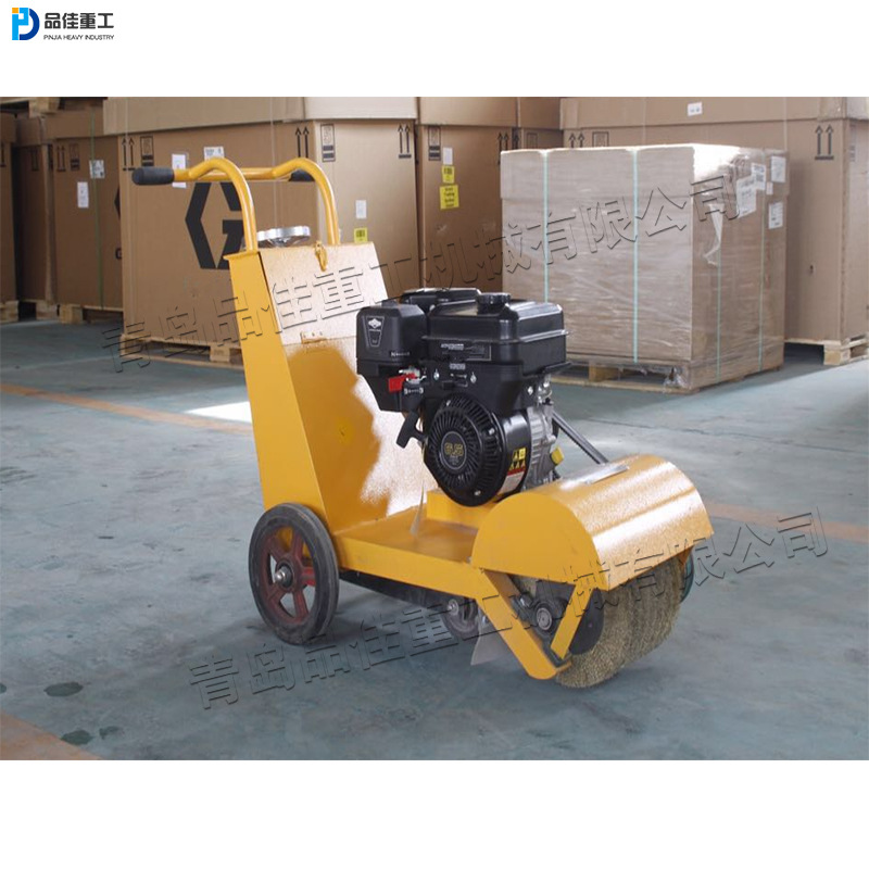 High -pressure road cleaning machine Steel brush to polish the…