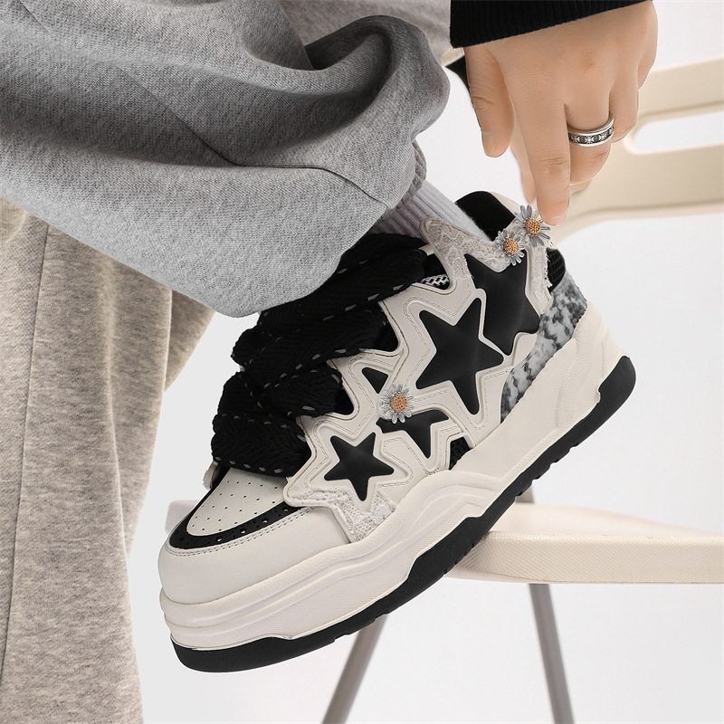 Silver Gray Daisy star shoes national fashion shoes for women 2023 new winter thick bottom versatile couple casual bread shoes for men