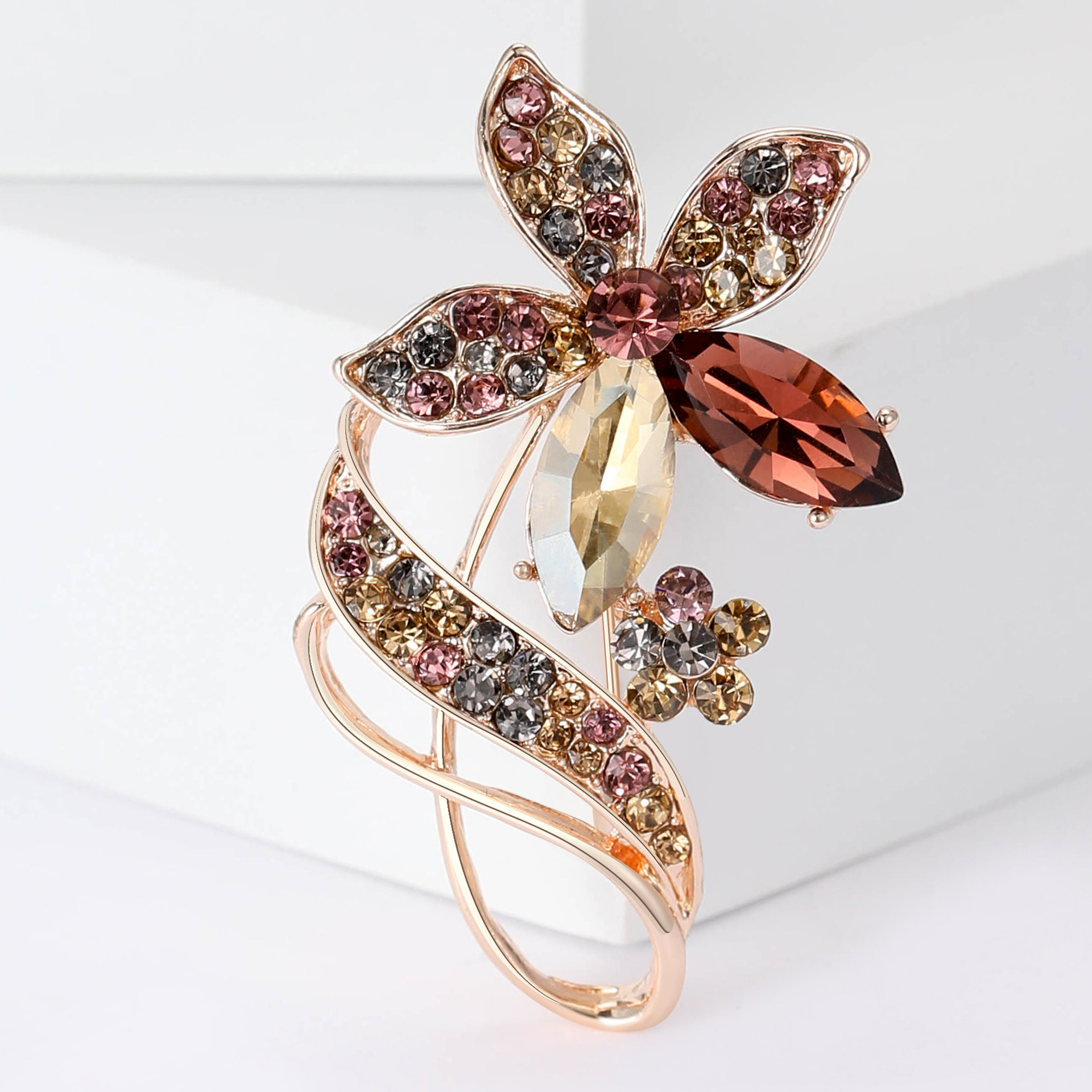 Alloy Material Elegant Glam Pin Flower Alloy Rhinestones Women's Brooches