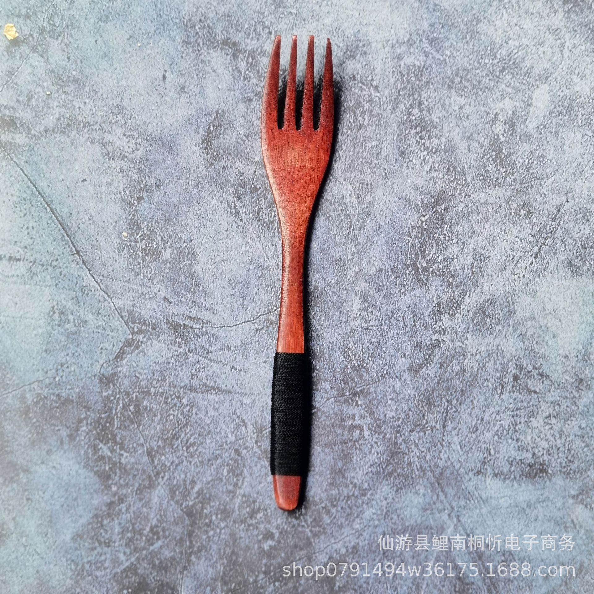 피비 논 웨이브 핸들 포크 블랙 라인