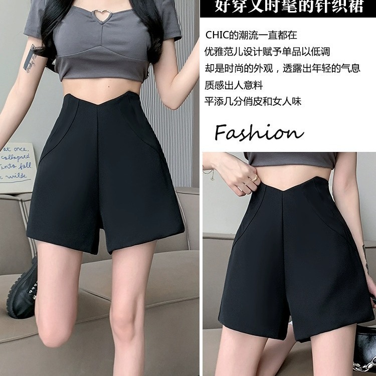 Design black suit shorts women's summer high waist V-shaped waist slimming versatile A- line outer wear wide leg casual pants