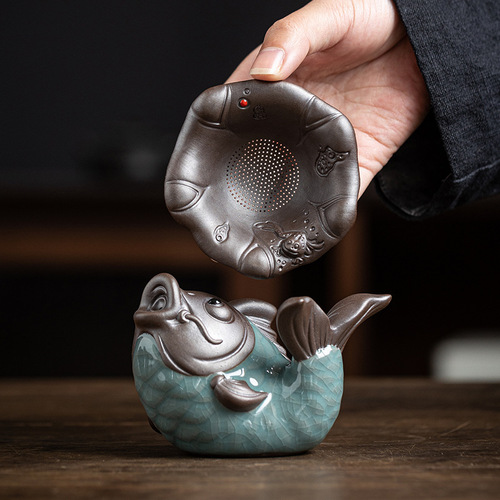 Creative integrated tea strainer, tea drain stand, tea separator, tea filter, tea water separation, tea set accessories, tea pet ornaments