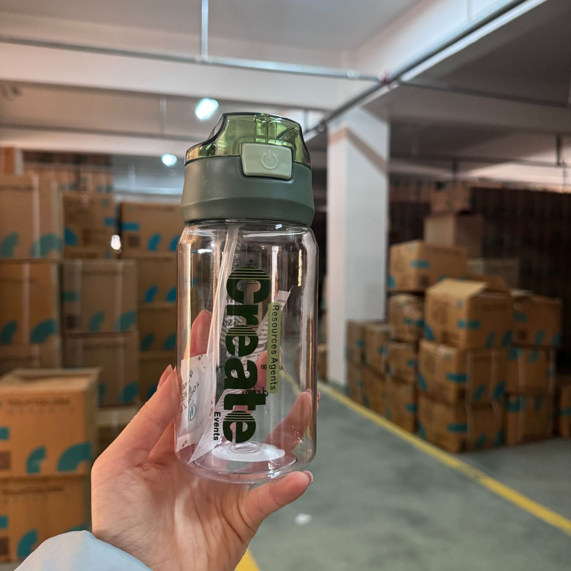 Selección estricta taza de paja deportiva taza de agua de plástico resistente a altas temperaturas con cubierta portátil simple al por mayor fábrica de ventas directas image 9