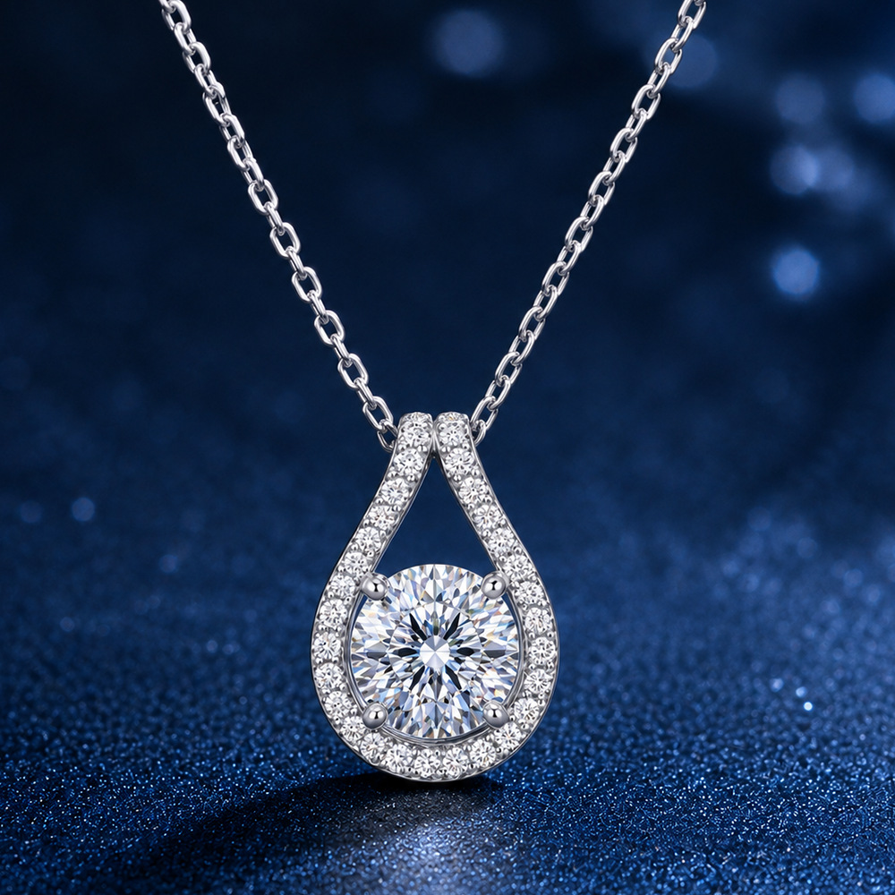 Platinum-plated moissanite necklace with an angel's tear pendant, elegant and minimalist design, 1-carat H color, clavicle chain, direct from the manufacturer