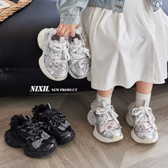 2025 秋の新女の子スポーツシューズかわいいリボンレースプリンセスカジュアルシューズ厚底子供のお父さん靴