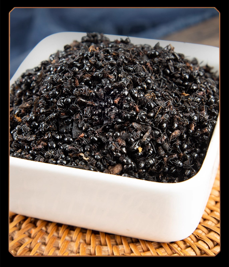 Dried Black Ant Whole Insects Hei Ma Yi for Traditional Herbal Wine Infusion 50g Bag in use