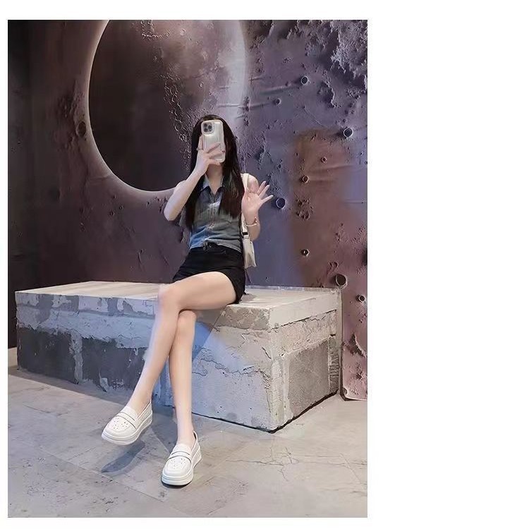 2024 primavera y verano nuevos zapatos de enfermería hembra hueco suela suave transpirable antideslizante nuevo agujero médico simple zapatos pequeños zapatos blancos