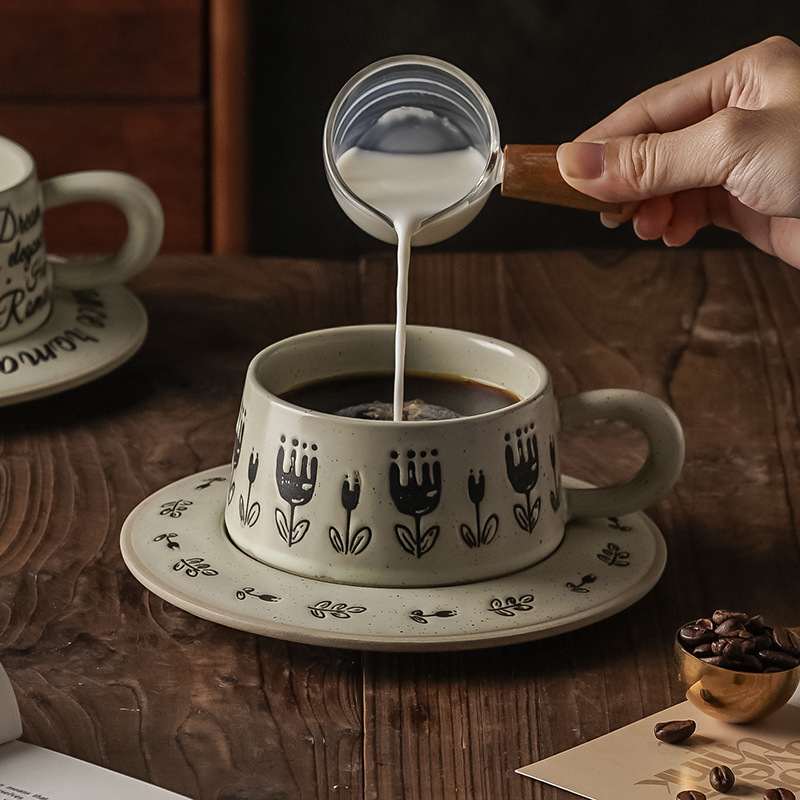 Ins taza de café elegante plato conjunto de taza de cerámica rugosa retró marca taza de latte taza de cerámica de alto valor facial