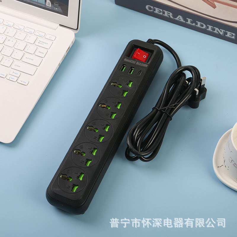 2USB + 1Type-C interfaz de teléfono celular de casca negra casca blanca mezcla estándar británico estándar europeo con interruptor de cabeza de puerta de seguridad