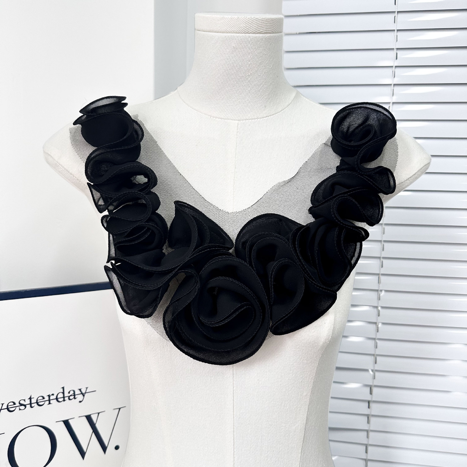 Europa y los Estados Unidos venden a mano tridimensional flor de tela de pliegue flor vestido de baile vestido accesorios de decoración