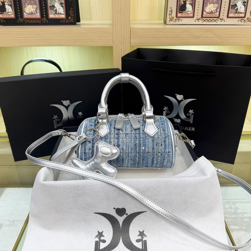 Dropshipping denim rhinestone handbag pillow bag for women, 2026 new versatile Boston bag, cross-border wholesale Dropshipping denim rhinestone handbag pillow bag for women, 2026 new versatile Boston bag, cross-border wholesale
