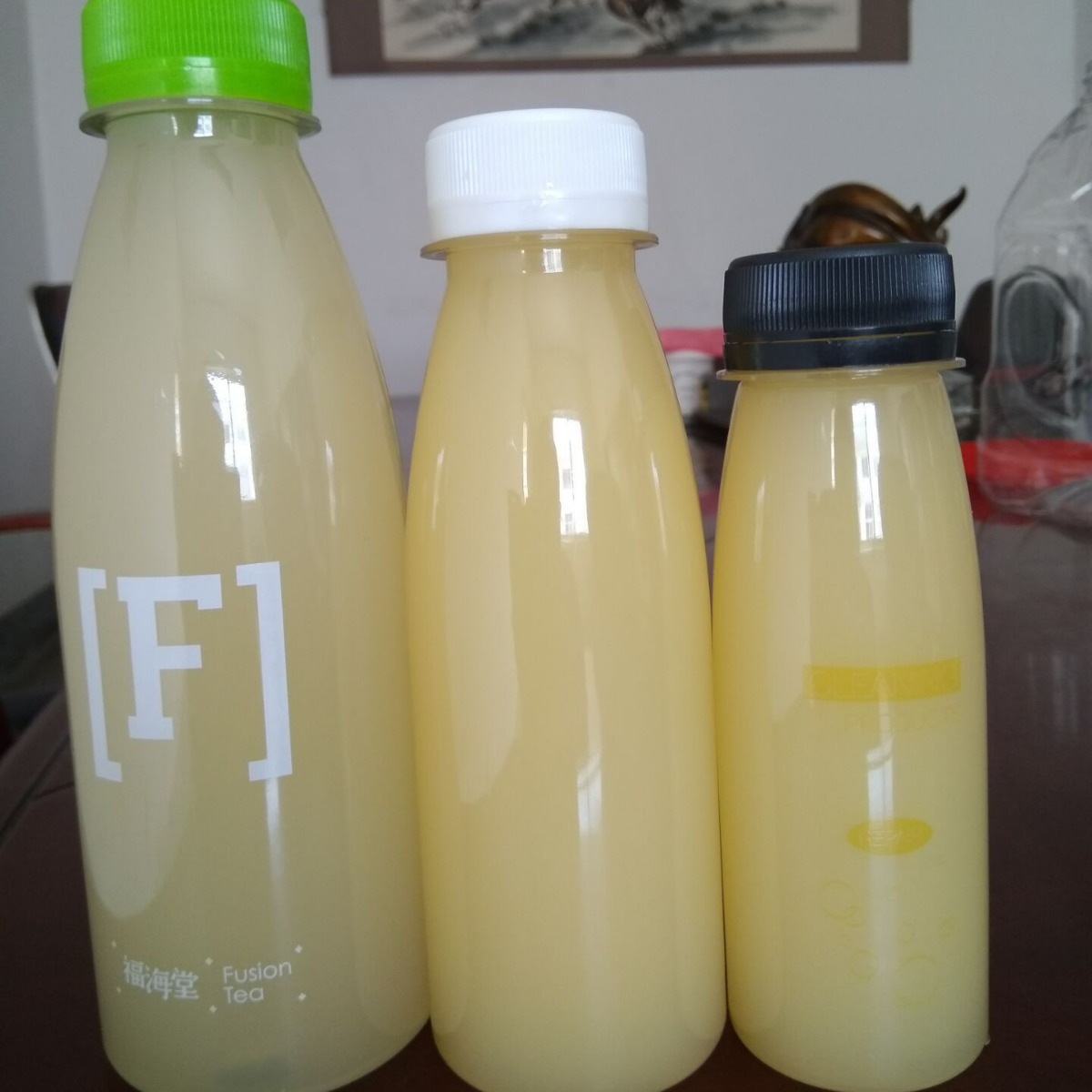 厂家直销 鲜榨果汁塑料瓶 350ml饮料瓶 圆形 密封性强 透明度高