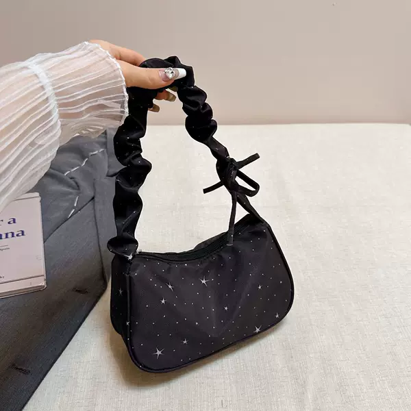 Korean Style Star Pleated Shoulder Bag for Women 2026 New Fashion Large Capacity Underarm Bag for Work and Commuting Handbag