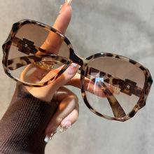 老花眼镜茶色片墨镜一体塑料框豹纹大框双色渐变茶时尚阅读太阳镜