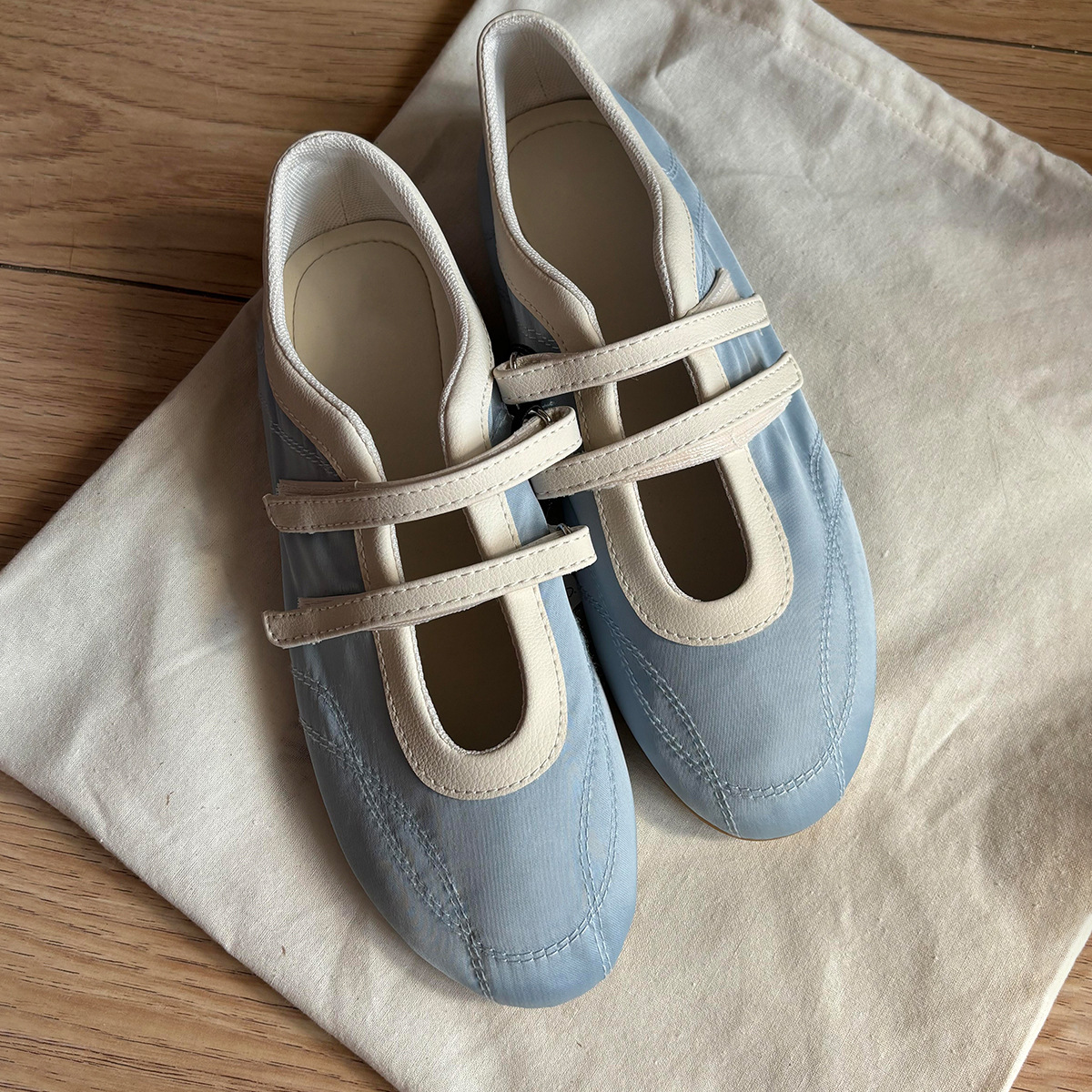 Versión de piel de oveja ~ Velcro boca baja deportivo zapatos de ballet planos moda femenina todo fósforo azul cuero zapatos Mary Jane