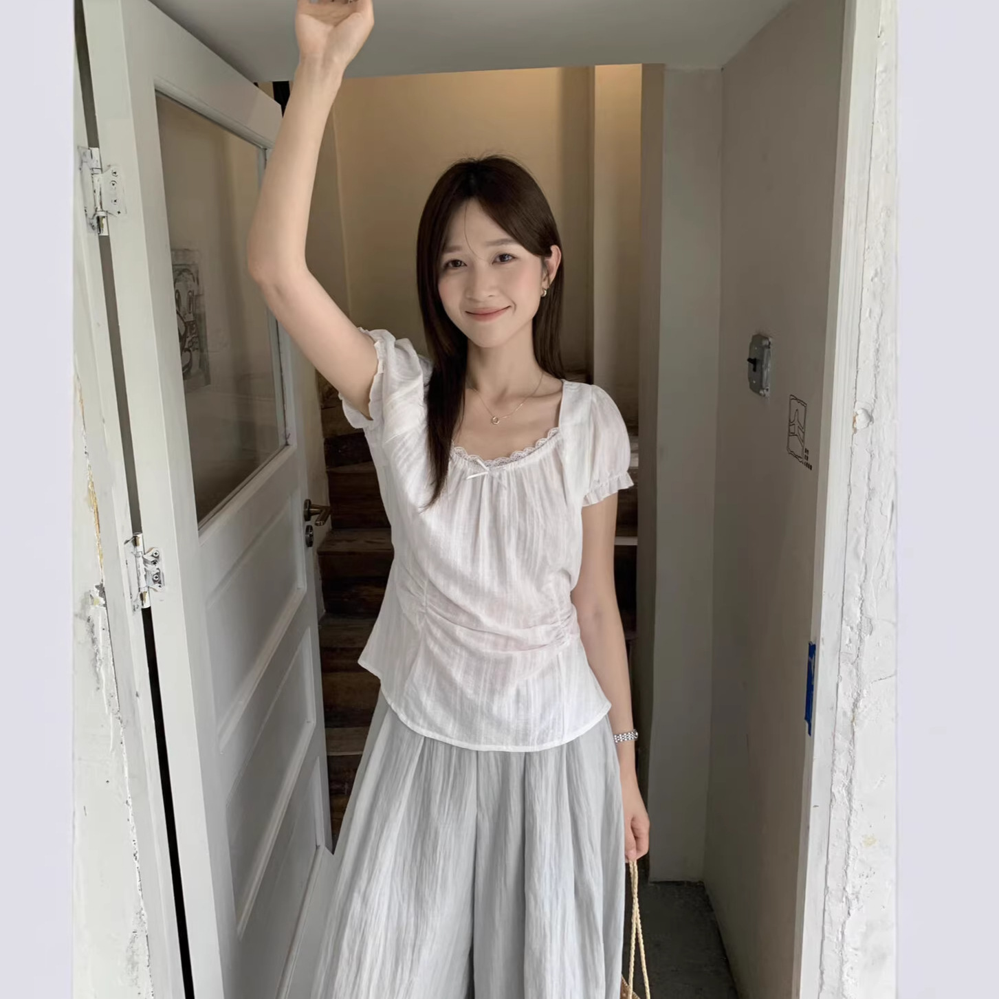 MISS密思家蕾丝拼接花边袖系带显瘦小衫上衣女夏季清新短袖衬衫