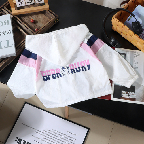 Boys' Summer Quick-Drying Patchwork Coat New Style Medium and Large Children's Girls' Breathable Lightweight Outdoor Clothing Versatile Jacket 