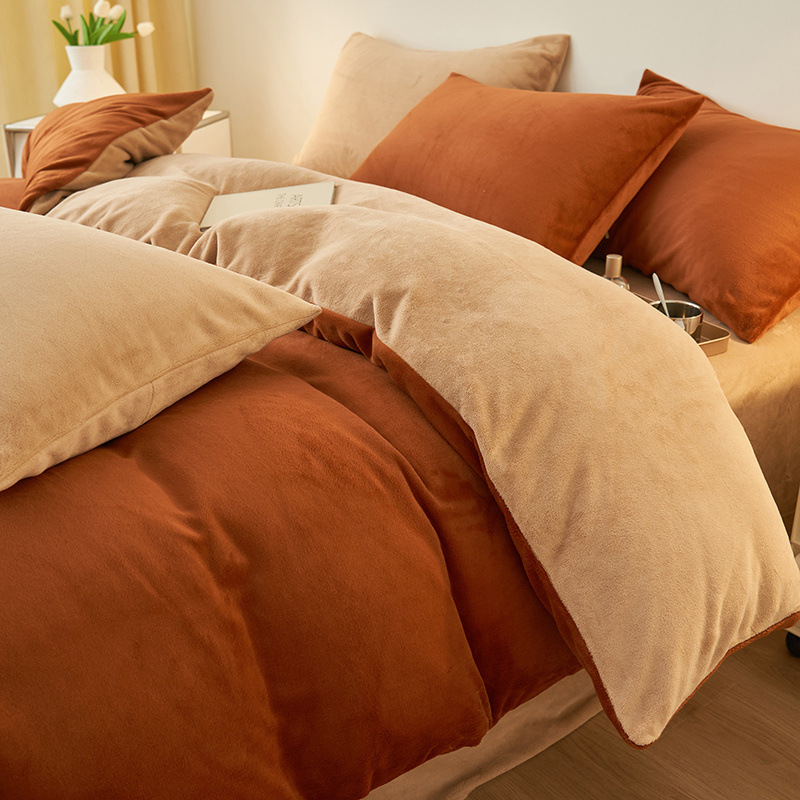 Simple invierno de invierno de cuatro piezas de terciopelo de color sólido, cuatro piezas de terciopelo de invierno de cuatro piezas de terciopelo de franela de tres piezas de cama de cama