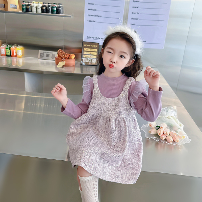 Conjunto de dos piezas para niñas estilo pequeño y elegante, con encaje y tirantes – moda otoño. image 4