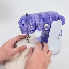 オリジナルの新商品の電動ミニミシンのデスクトップは足を踏む家庭版を含みます。