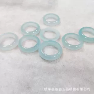 厂家批发高仿翡翠玉戒指石英岩玉冰糯种指环戒圈款玉石个性尾戒