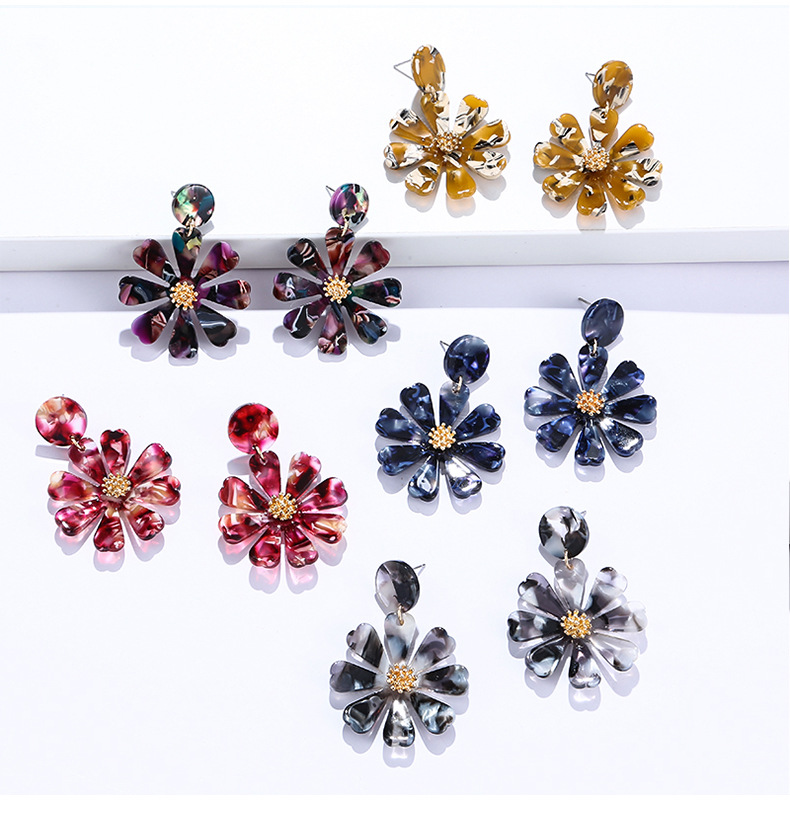 Retro Flower Alloy Acetic Acid Sheets Women's Drop Earrings 1 Pair display picture 1