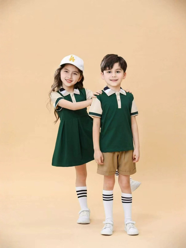 幼稚園制服カスタマイズメーカー、小学生秋冬制服カスタマイズ、大量の既製カスタマイズロゴ|undefined