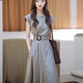 冷淡系独特别致灰色收腰连衣裙女2026新款超火女装夏季轻奢高级感