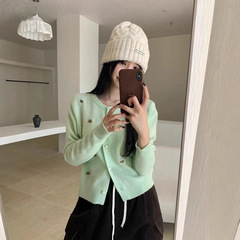 小蜜蜂珍珠扣羊毛针织开衫女2025秋冬季新款韩版减龄百搭毛衣女潮